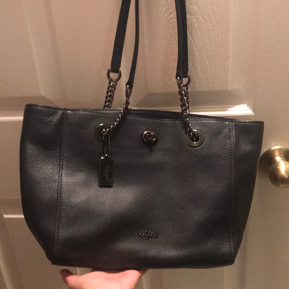 Coach turnlock chain tote 27